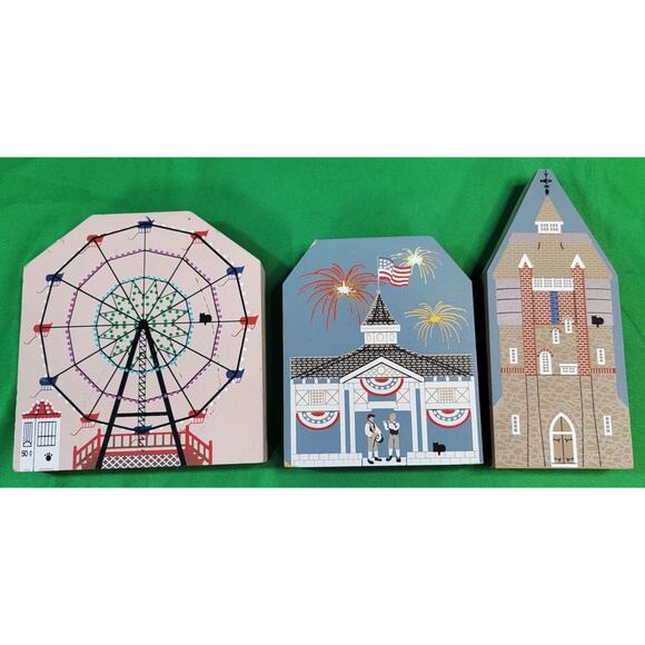 Lot 3 The Cat’s Meow 4th of July Westtown Water Tower Ferris Wheel Shelf Sitters - Picture 1 of 4